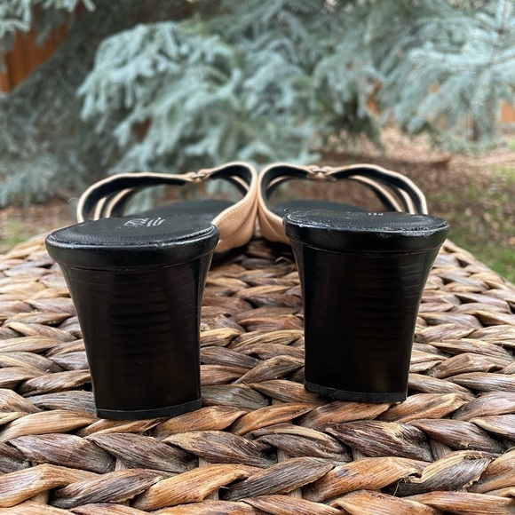 NEW Aerosoles Gemini Tan Leather Strappy 2” Block Heel Slide Mule Sandal Size 10 - Picture 6 of 10